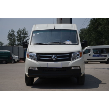 Van chở hàng Dongfeng đa phong cách tại nhà máy